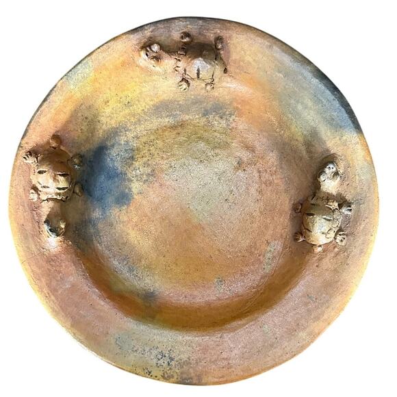 Art Pottery Belize 2007 Artist Signed Raised Relief Turtle Shallow Bowl/Plate 9" - Picture 1 of 10